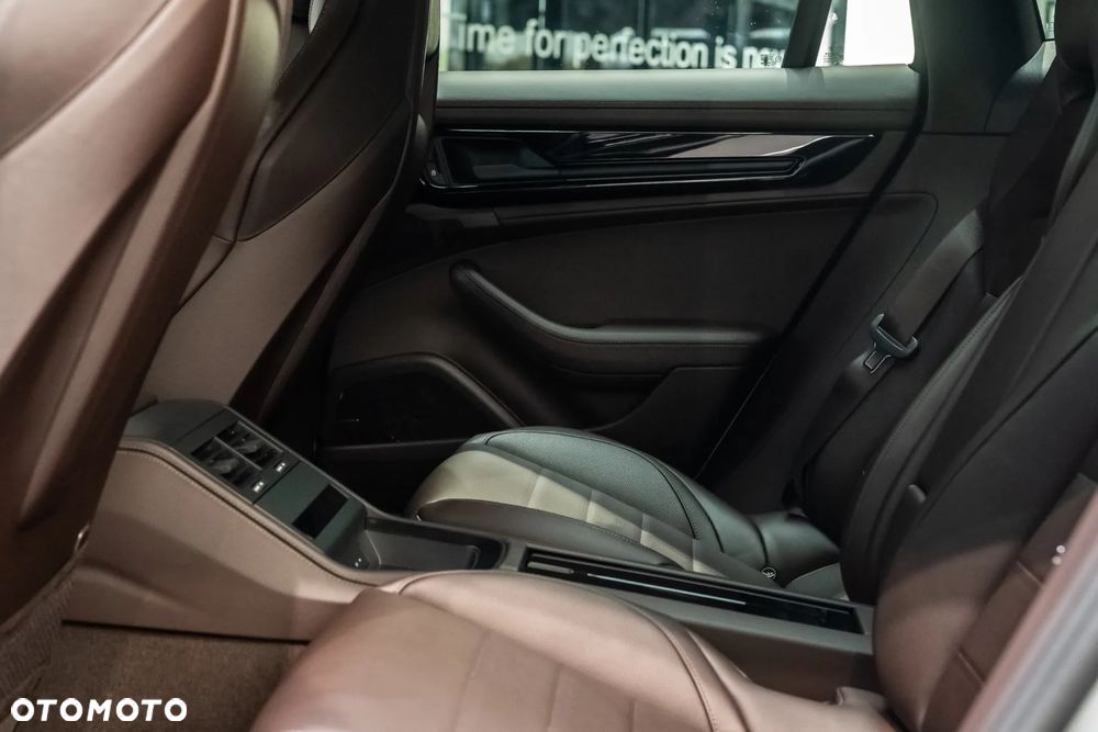 Porsche Panamera 4 - 29