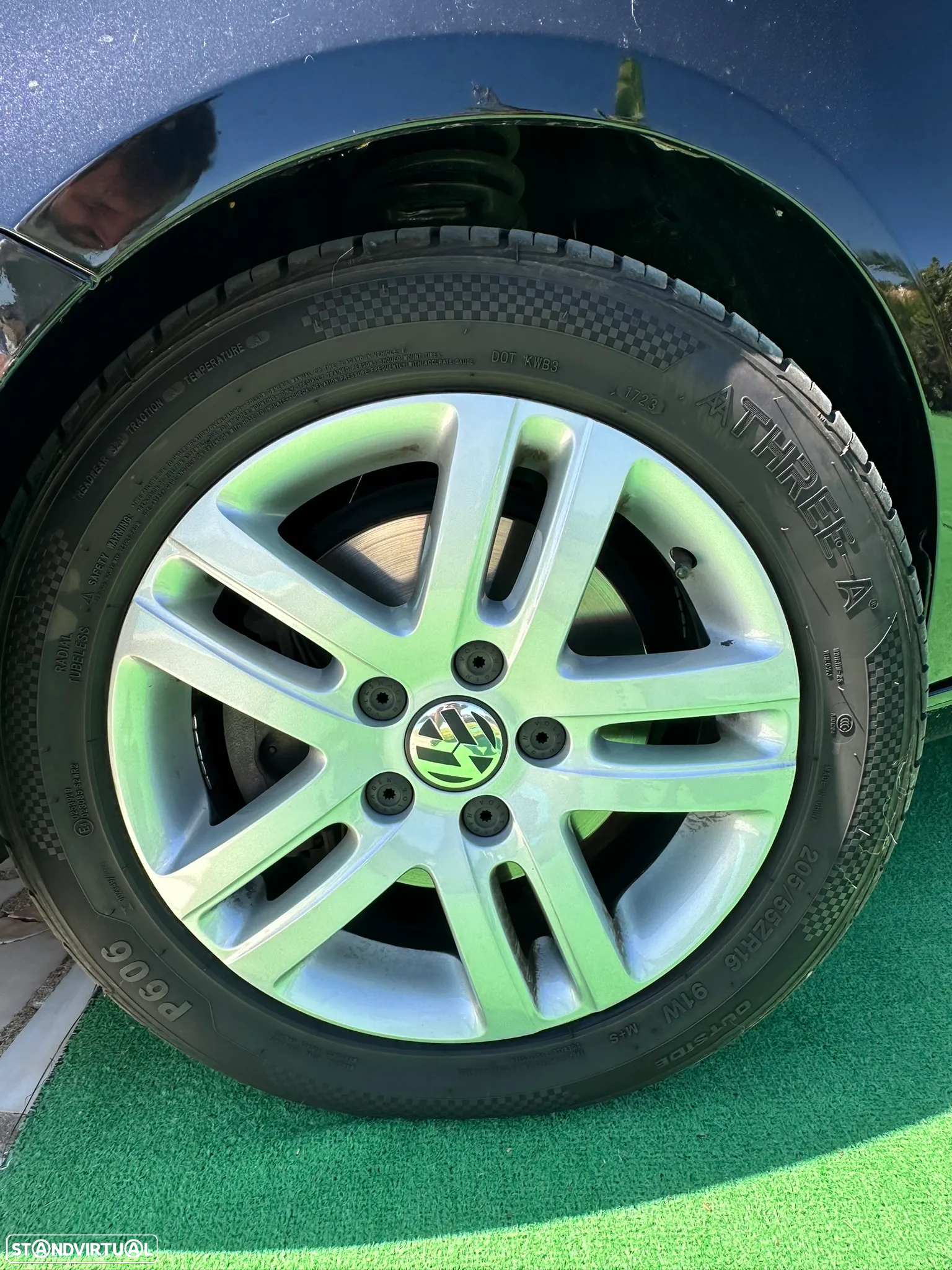 VW Golf Plus 1.9 TDi BlueM. Confortline - 12