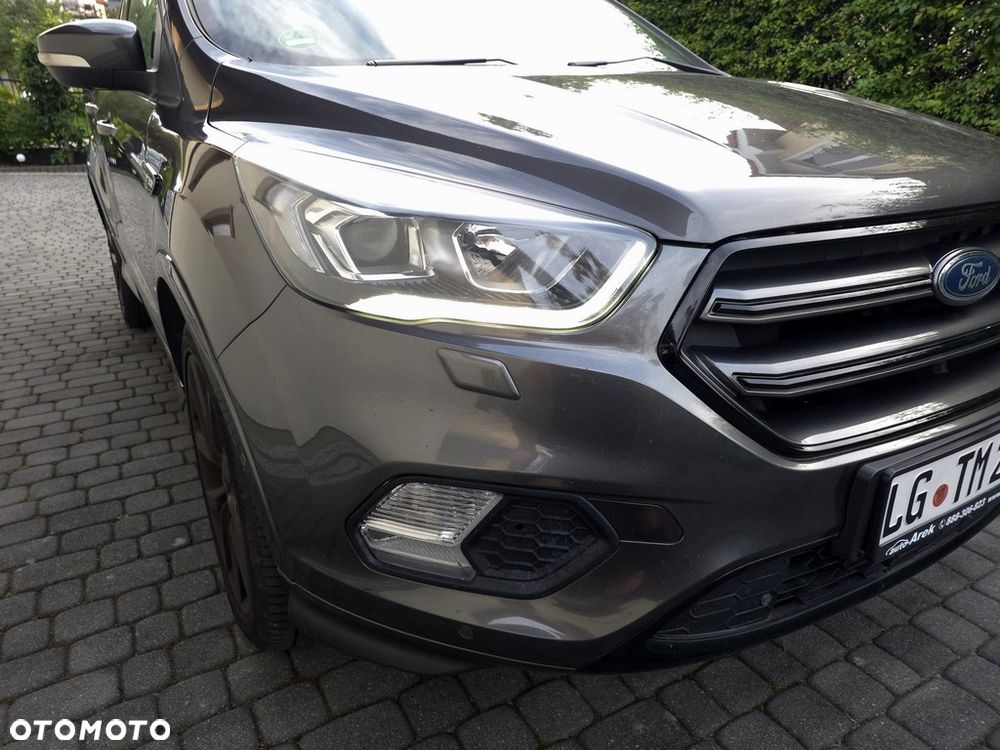 Ford Kuga 2.0 TDCi AWD Titanium - 28