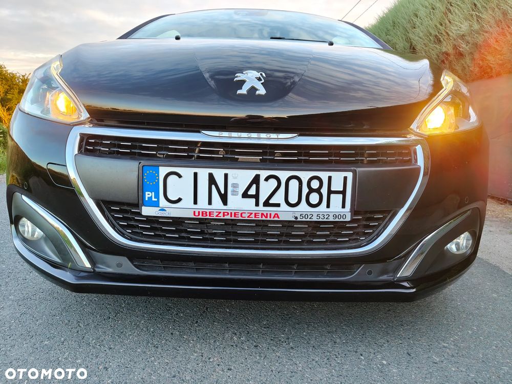 Peugeot 208 - 28