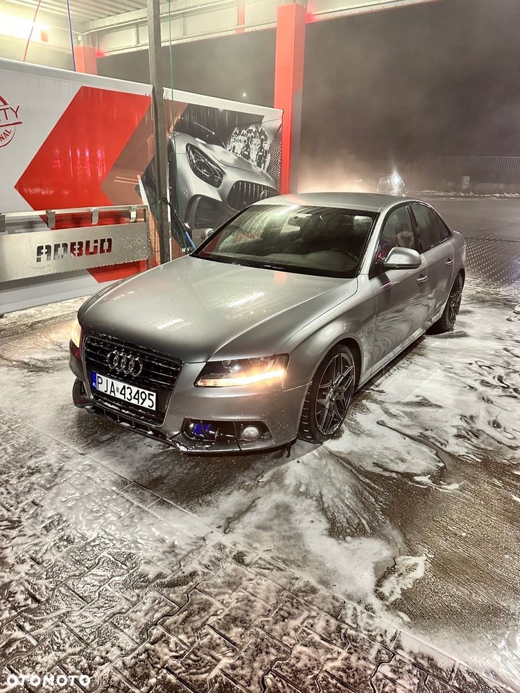 Audi A4 Limousine - 11