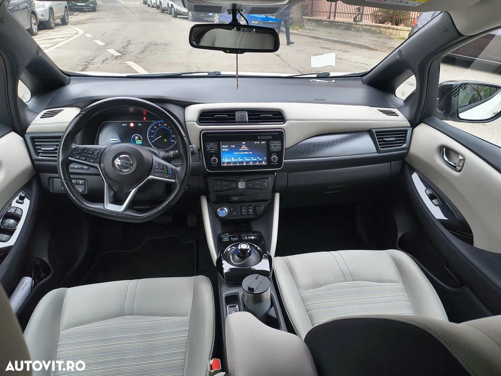 Nissan LEAF N-Connecta - 5