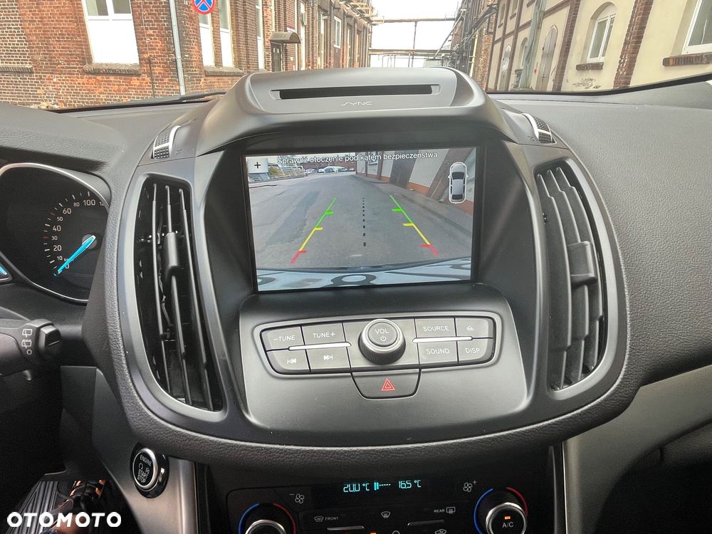 Ford Kuga 1.5 EcoBoost 2x4 Titanium - 28