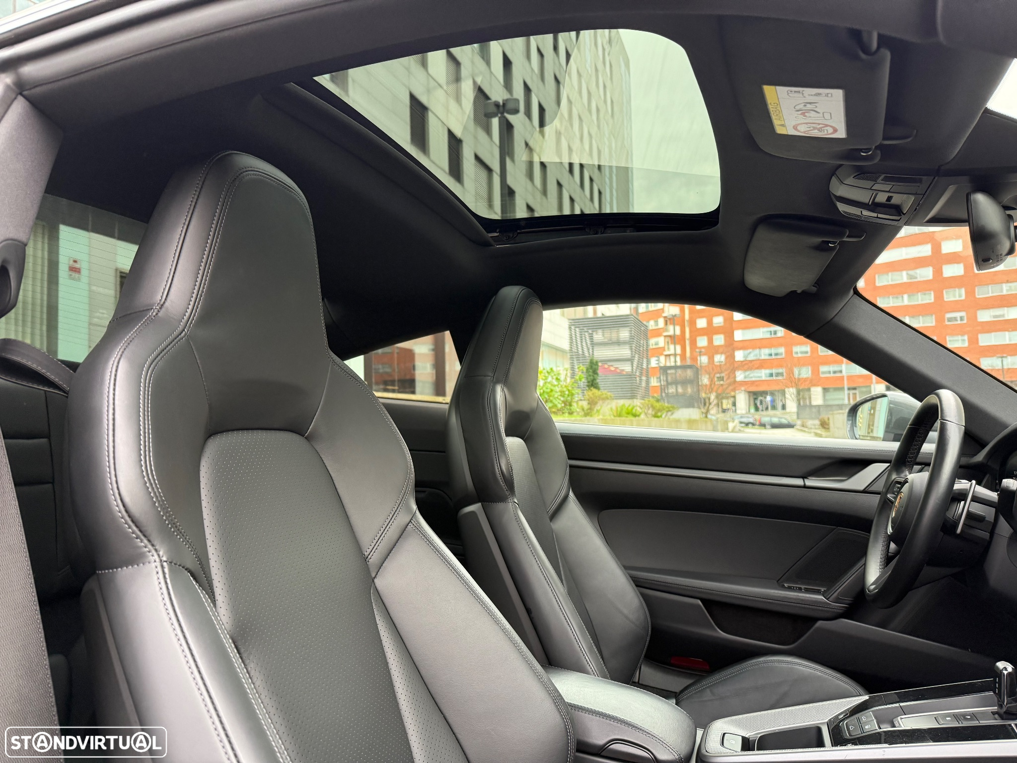 Porsche 911 (992) Carrera PDK - 32