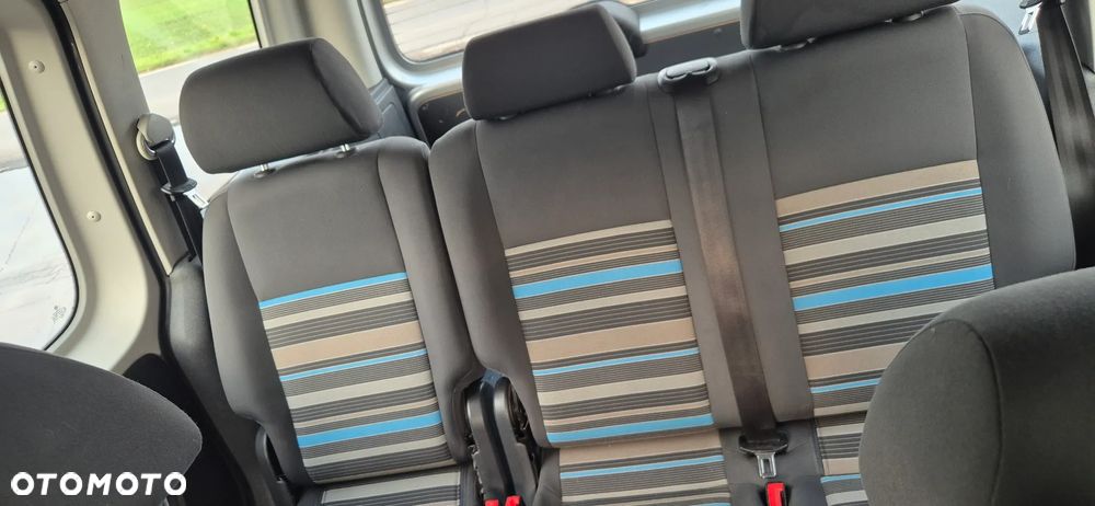 Volkswagen Caddy Comfortline - 19