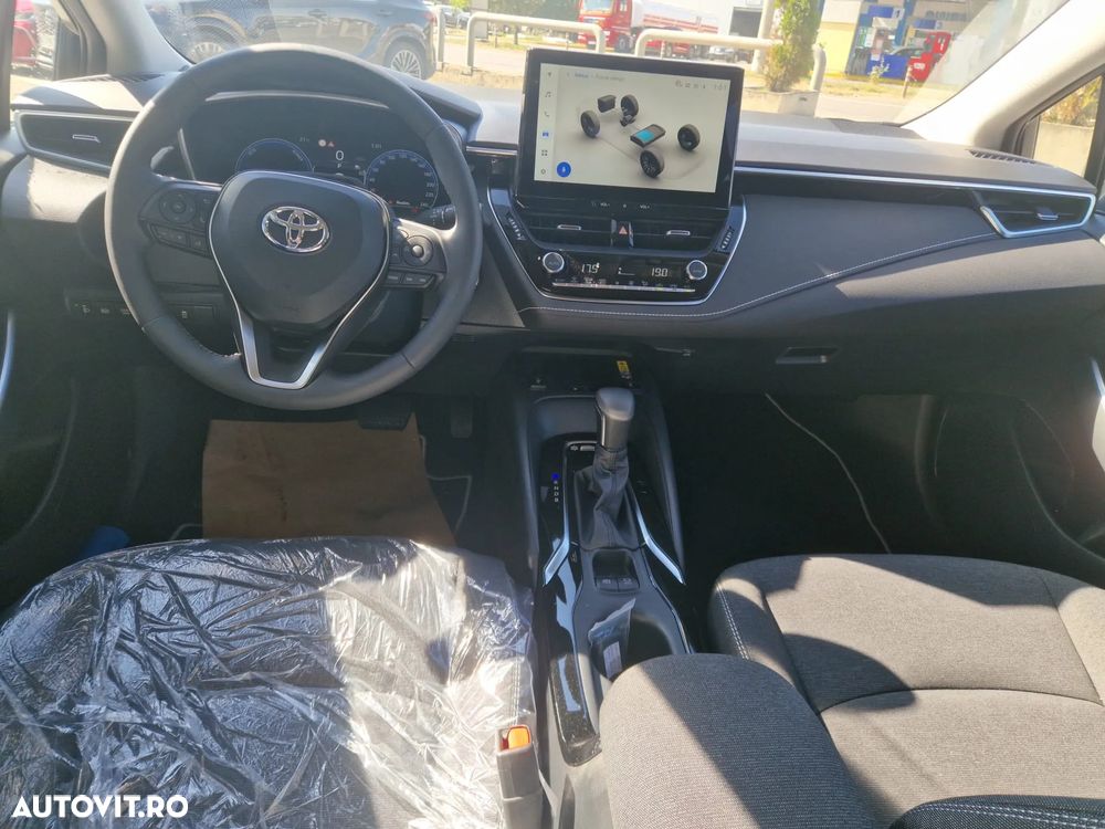 Toyota Corolla 1.8 HSD Business - 12