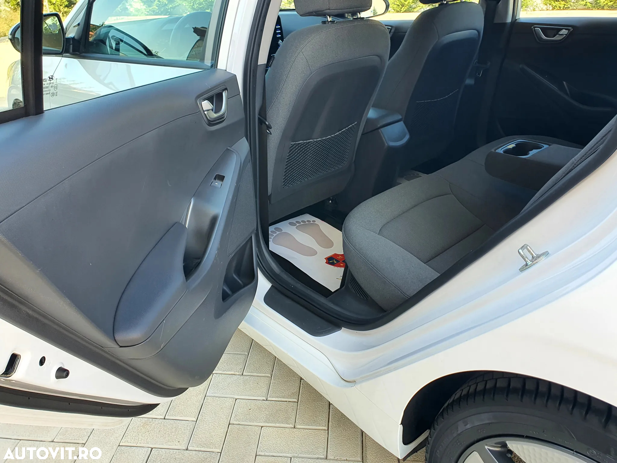 Hyundai IONIQ Plug-in-Hybrid 1.6 GDI Style - 15