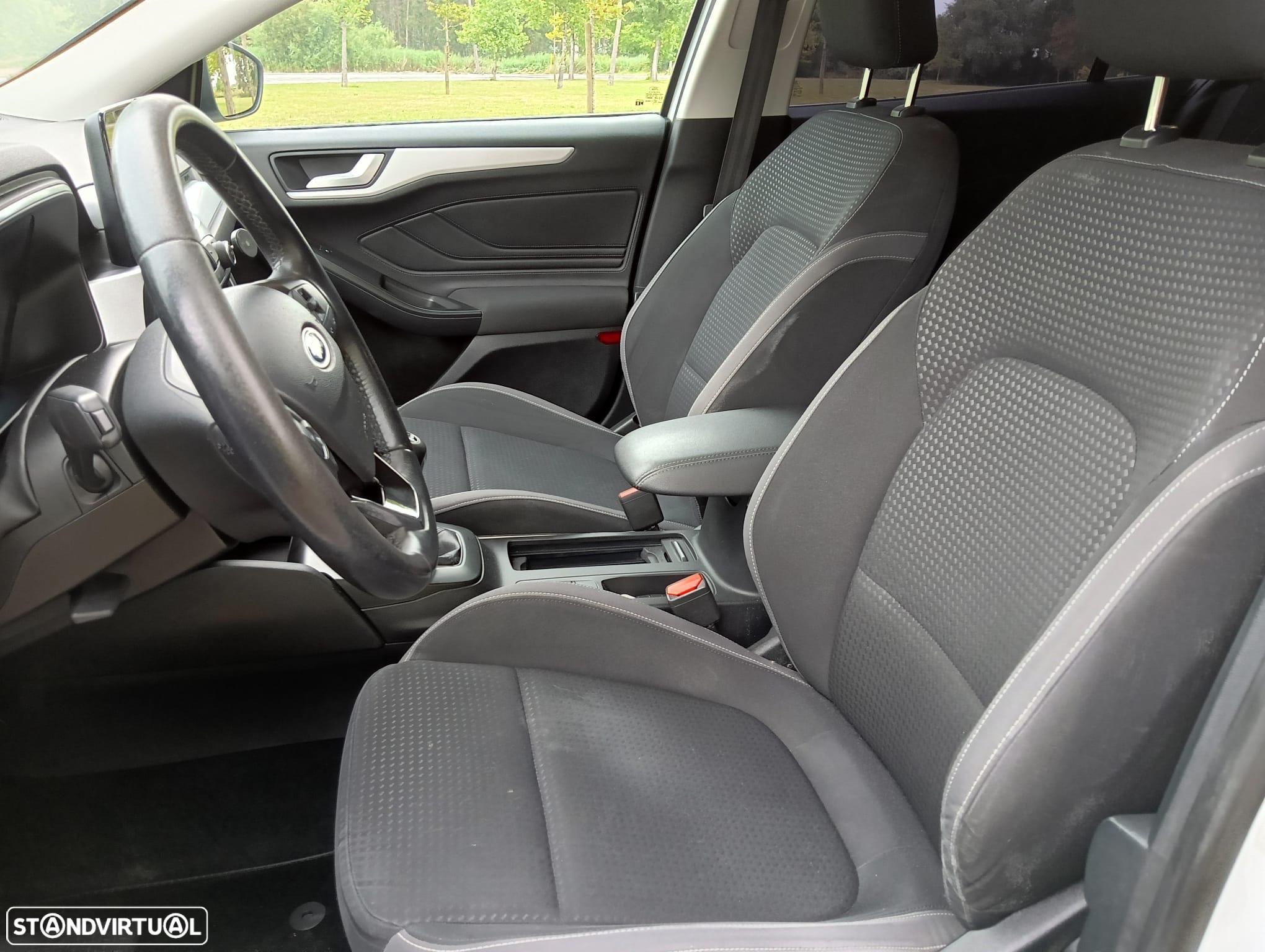 Ford Focus SW 1.5 TDCi EcoBlue Business - 18