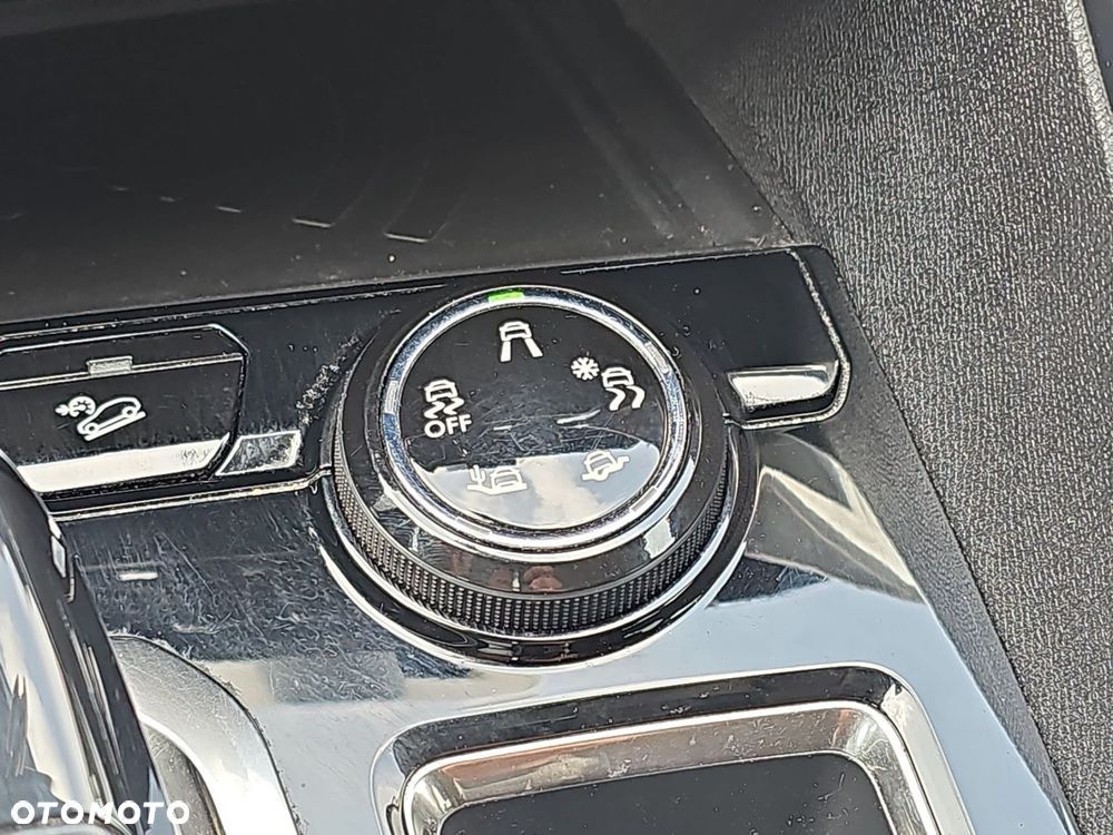 Peugeot 5008 1.5 BlueHDi Active S&S EAT8 - 23