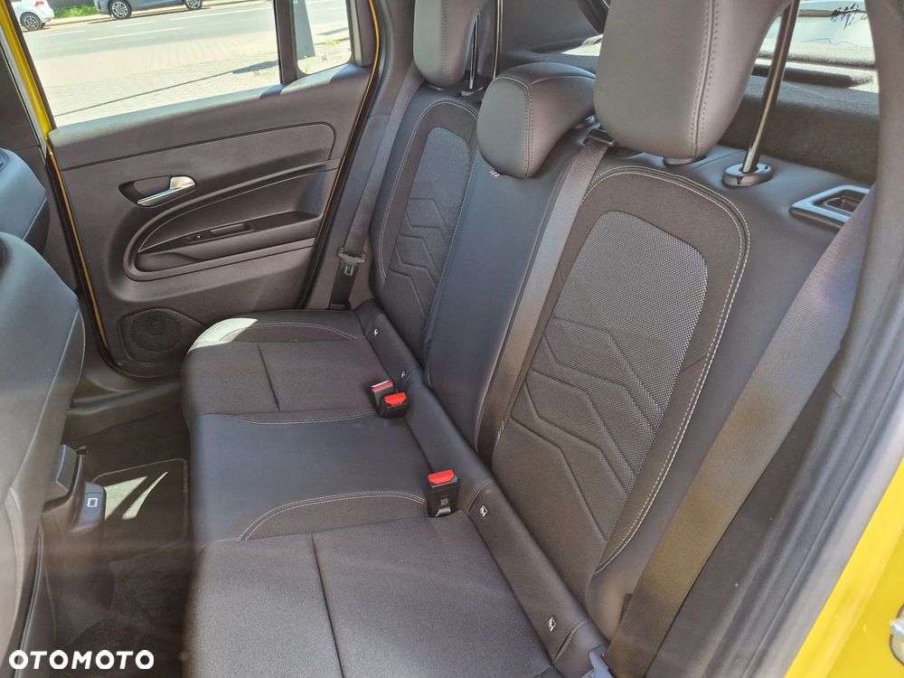 Jeep Avenger 1.2 T3 mHEV Summit FWD eDCT6 - 11