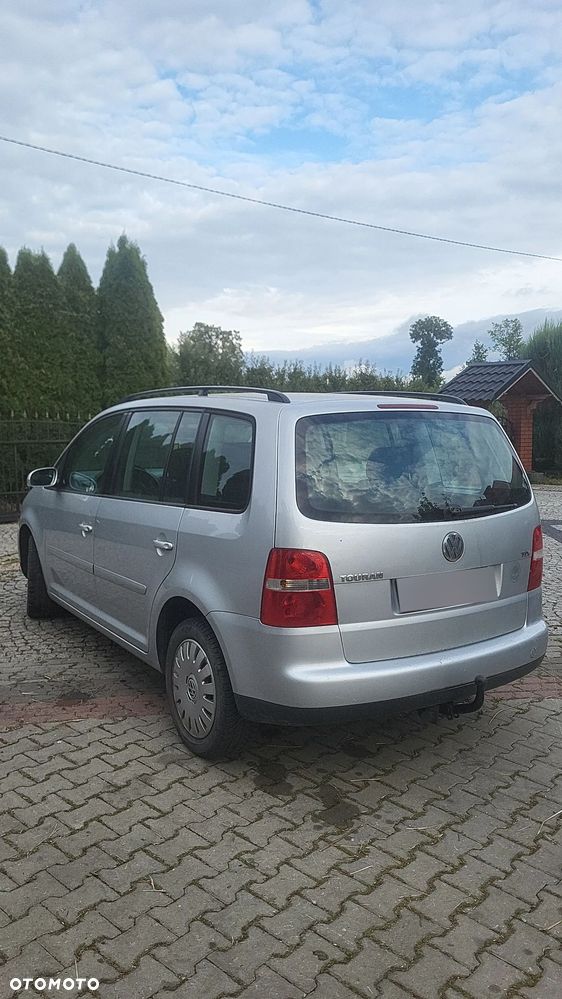 Volkswagen Touran 1.9 TDI Basis - 2