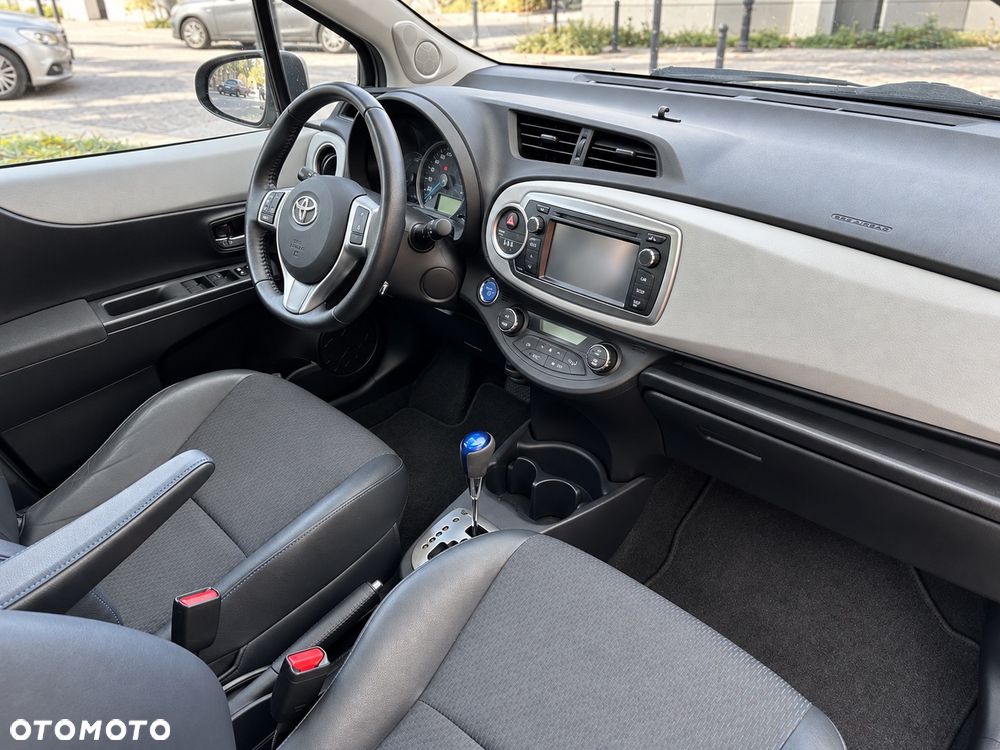 Toyota Yaris - 5