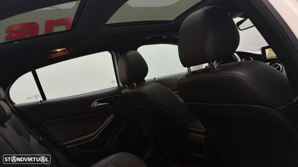 Mercedes-Benz GLA 180 (CDI) d 7G-DCT Urban - 29