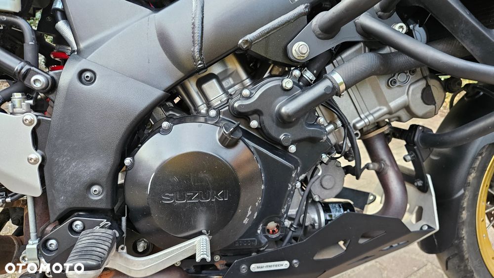 Suzuki V-STROM - 5