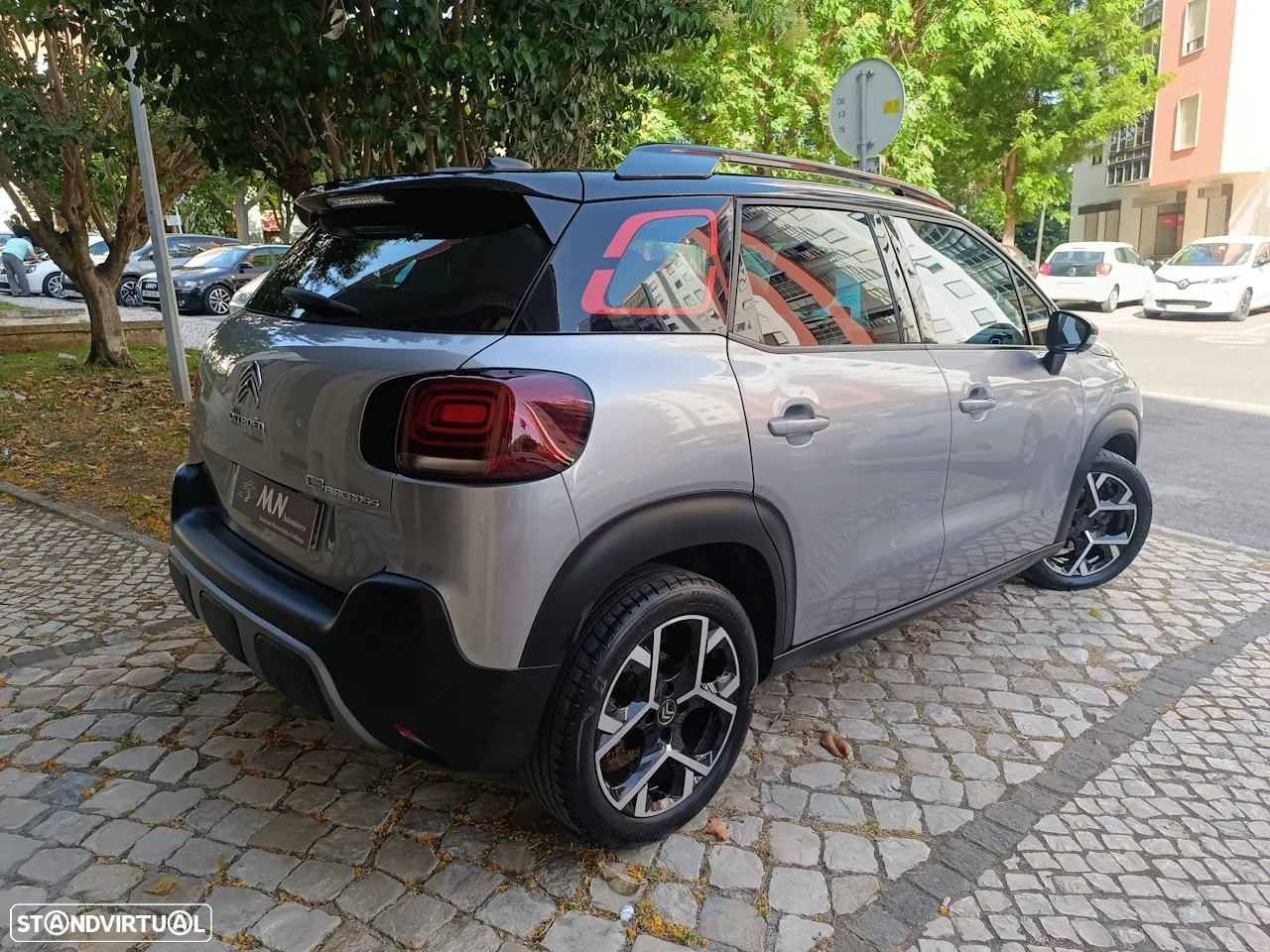 Citroën C3 Aircross 1.2 PureTech Shine EAT6 - 2