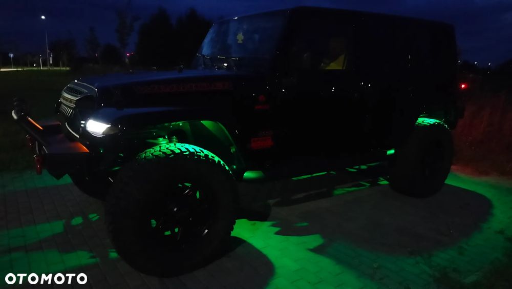 Jeep Wrangler - 34