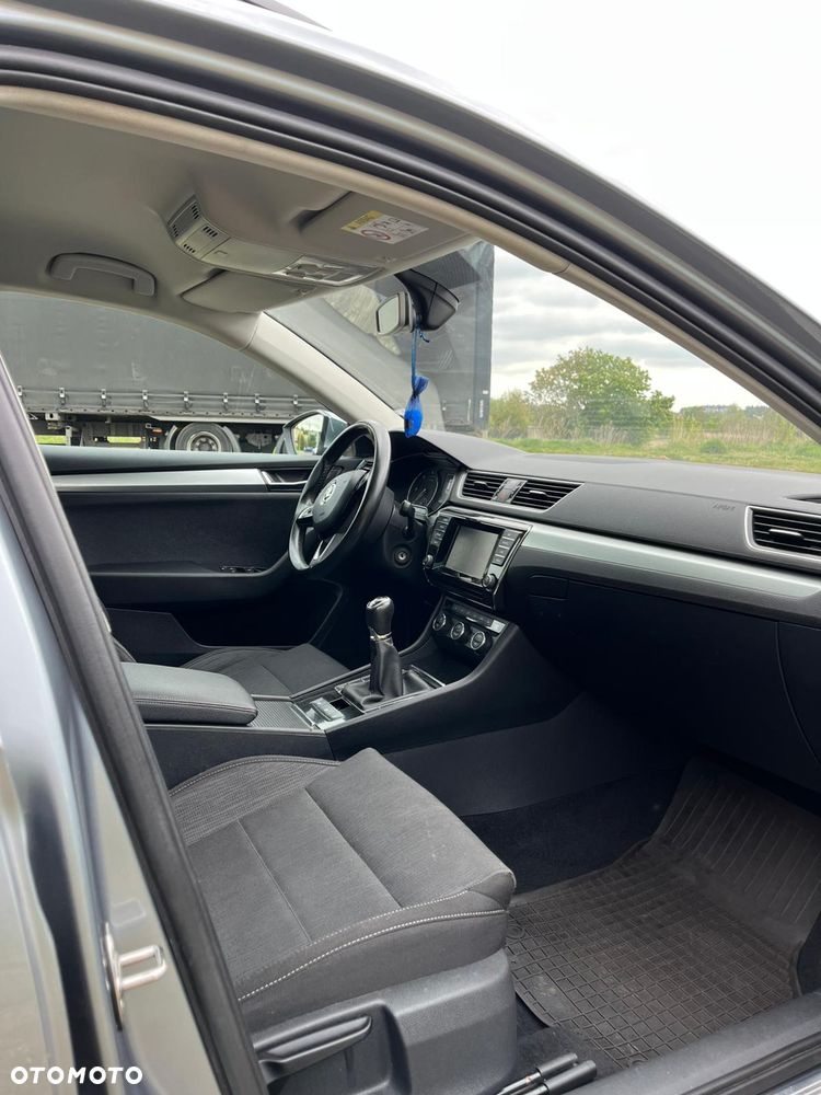 Skoda Superb 1.6 TDI Style - 9