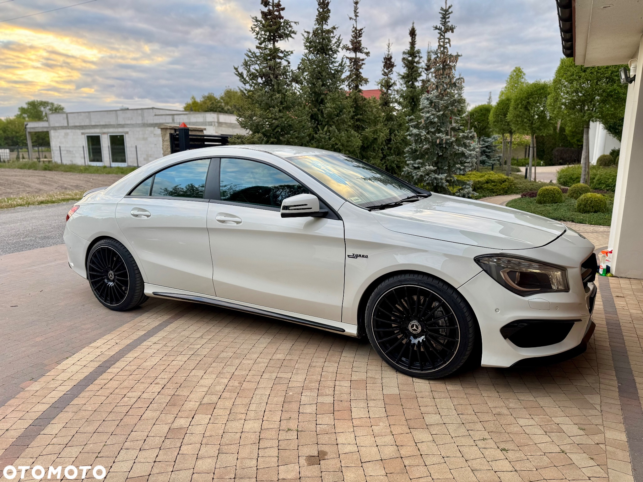 Mercedes-Benz CLA AMG 45 4-Matic - 12