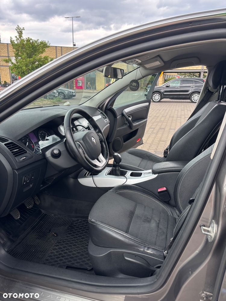 Renault Laguna ENERGY dCi 130 FAP Start & Stop Paris - 16
