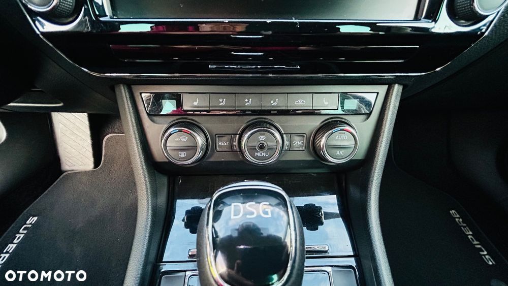 Skoda Superb 2.0 TDI Style DSG - 23