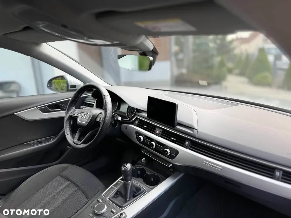 Audi A4 Limousine - 19