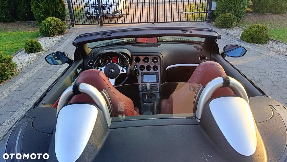 Alfa Romeo Spider - 4