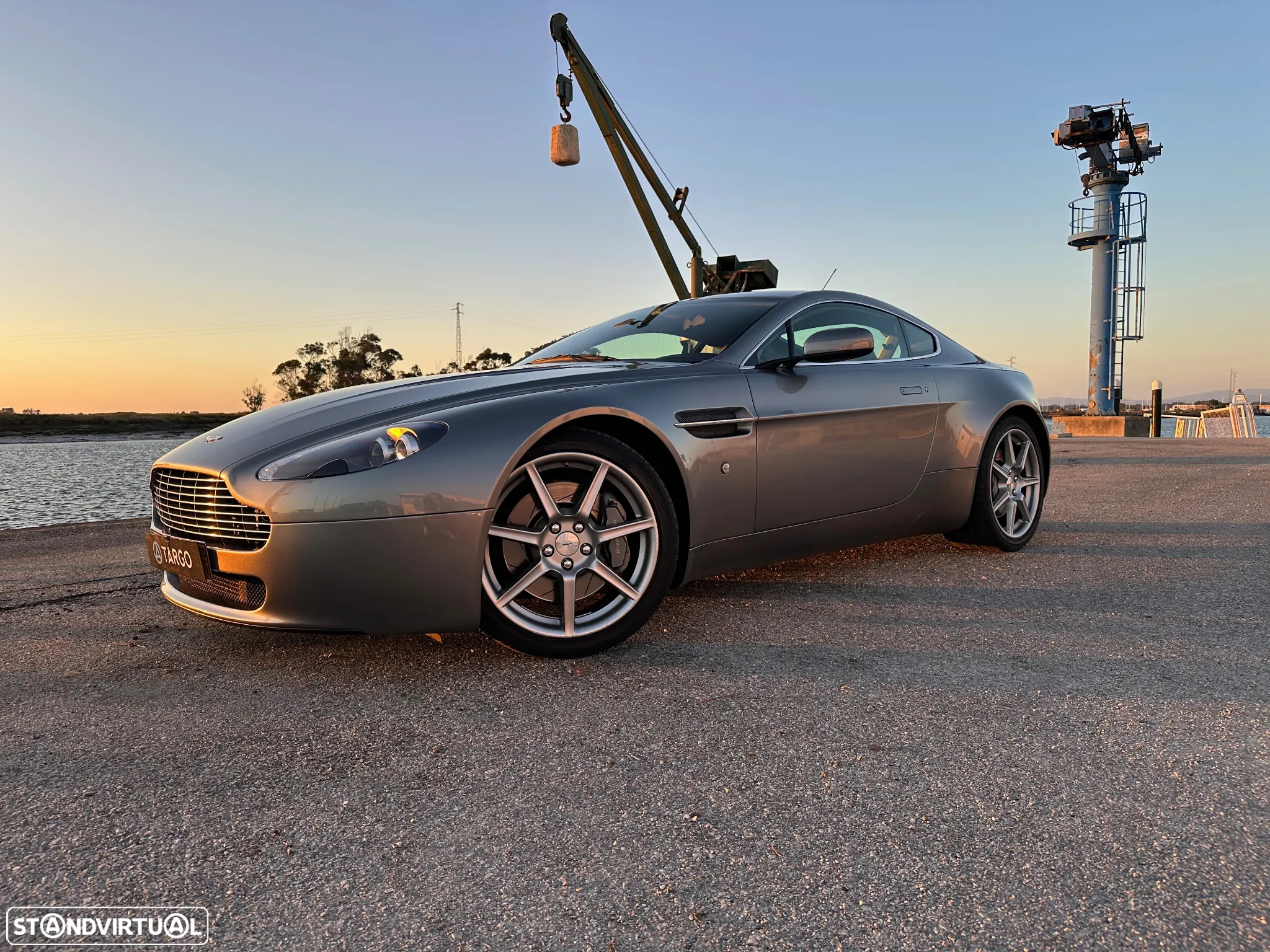 Aston Martin Vantage Coupe V8 - 5