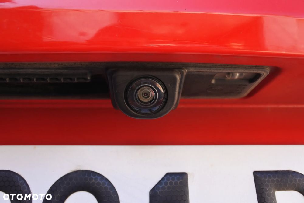 Ford Fiesta 1.0 EcoBoost S&S TITANIUM X - 32