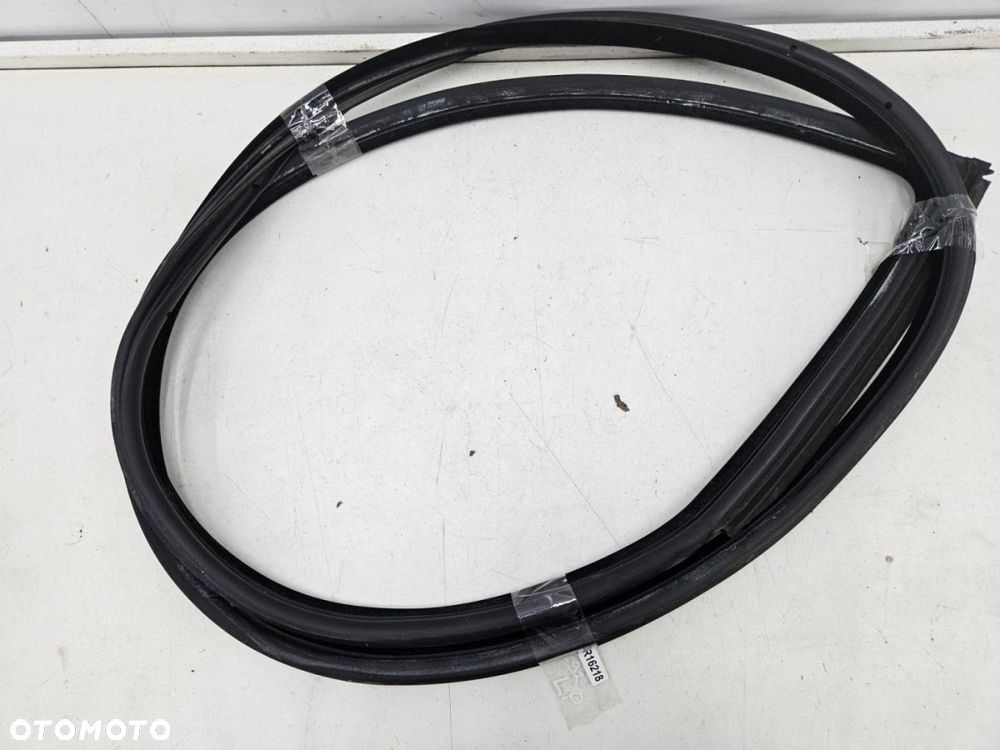 Uszczelka BMW E92 Coupe 04-12r. wewnętrzna guma lewych przednich drzwi kierowcy lewy przód - 1