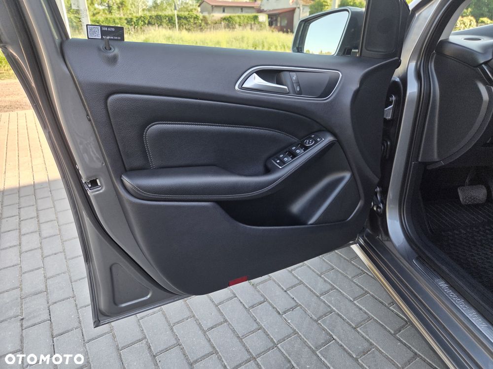Mercedes-Benz Klasa B 180 7G-DCT - 21