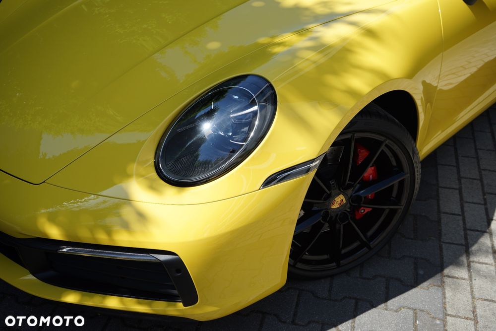 Porsche 911 Carrera 4S - 2