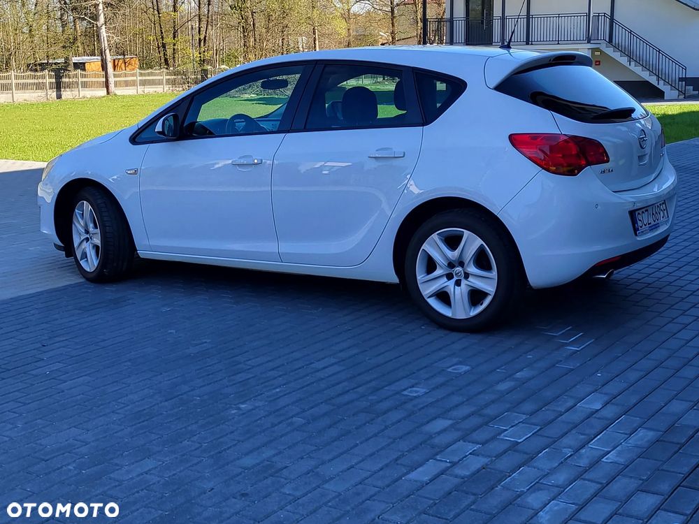 Opel Astra 1.4 Turbo - 9
