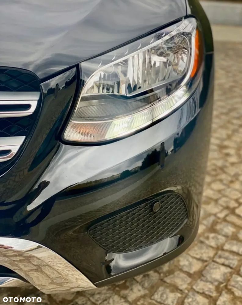 Mercedes-Benz GLC 300 4Matic 9G-TRONIC Exclusive - 9