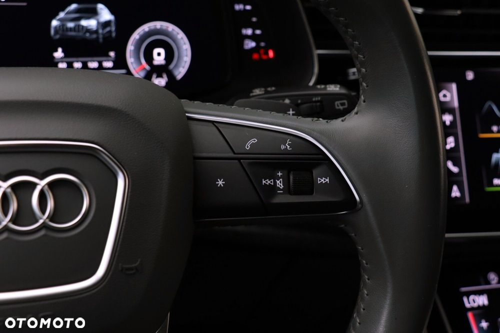 Audi Q8 - 24