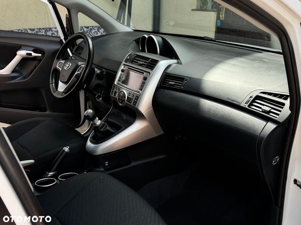 Toyota Verso 1.8 5-Sitzer Executive - 14
