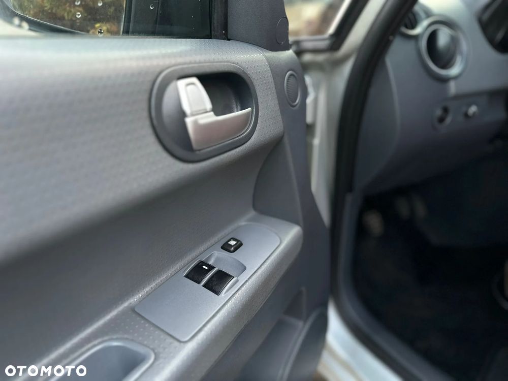 Mitsubishi Colt 1.3 Invite Spring - 9