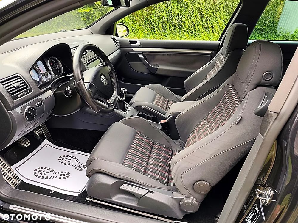 Volkswagen Golf 2.0 GTI - 9