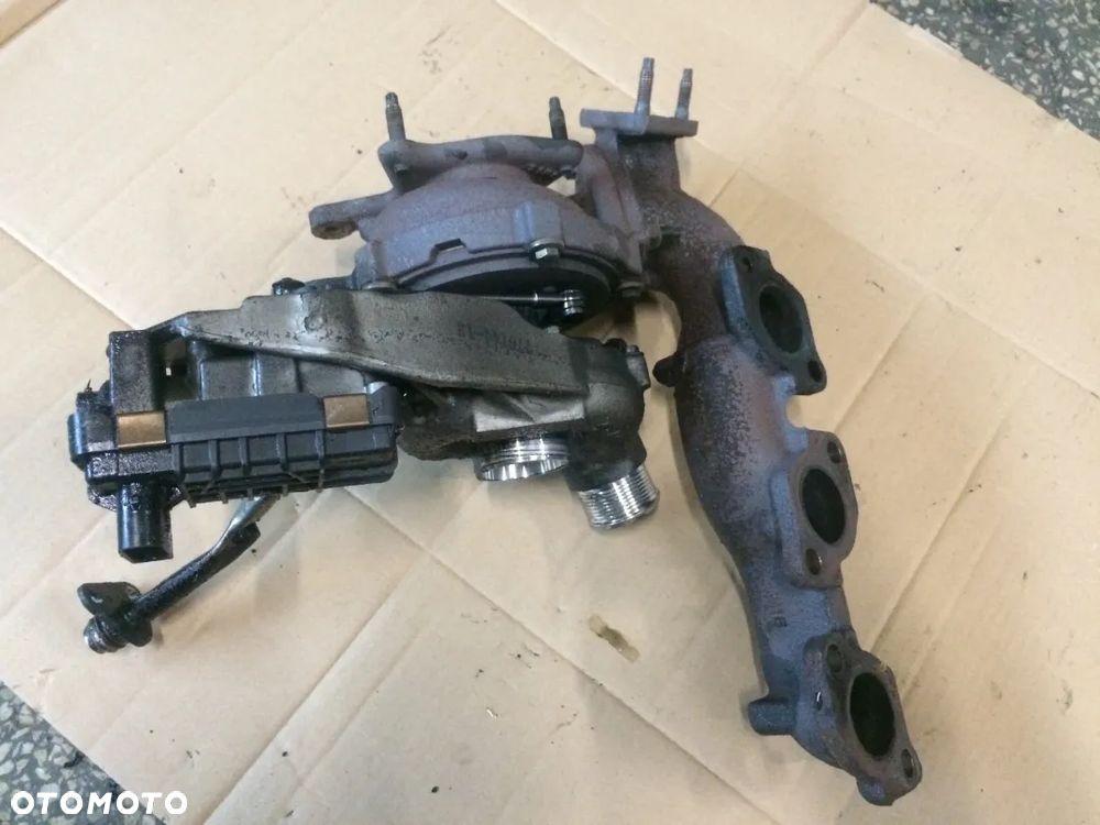 Turbosprężarka turbo AX2Q-6K682 Range Rover Sport 3.0 D / Jaguar XF X250 3.0 D - 2