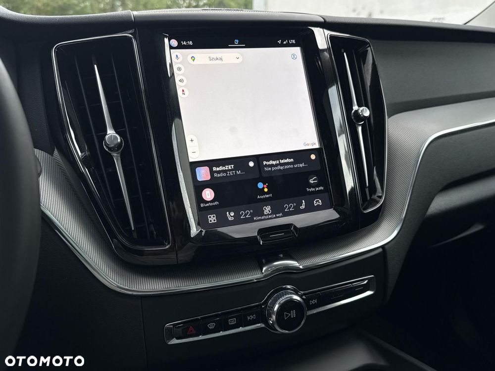 Volvo XC 60 B4 B R-Design - 24