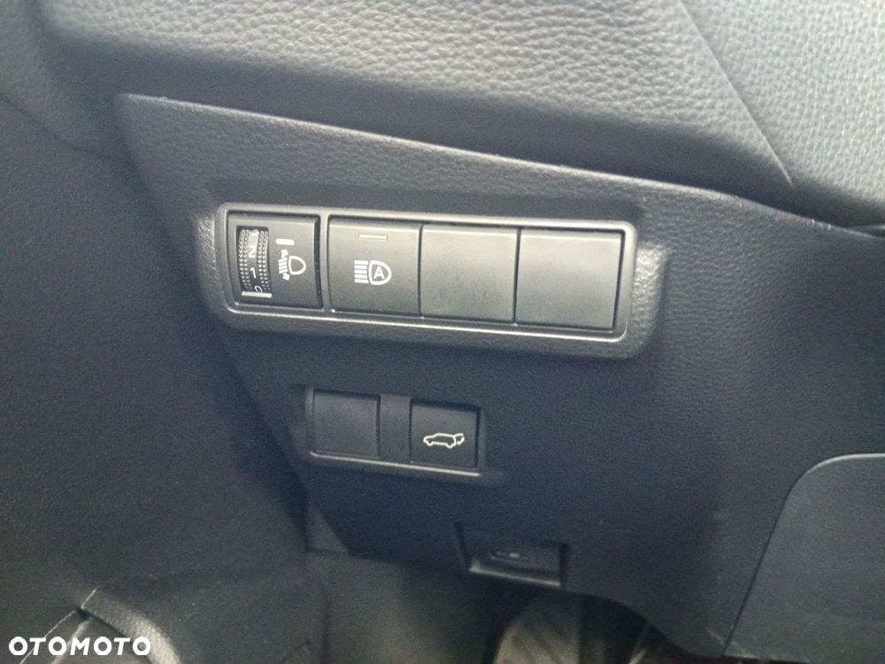 Toyota Corolla Cross - 18