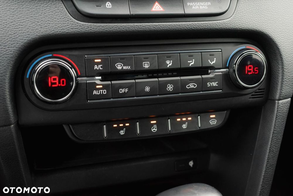 Kia ProCeed 1.6 T-GDI GT DCT - 23