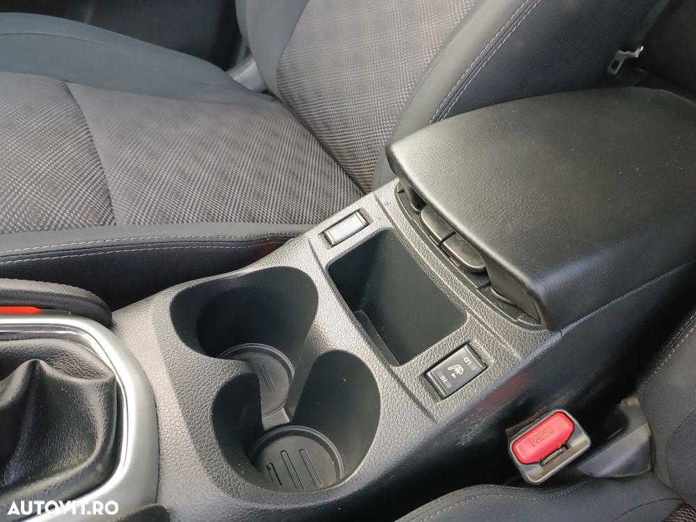Nissan Qashqai 1.6 dCi DPF tekna - 5
