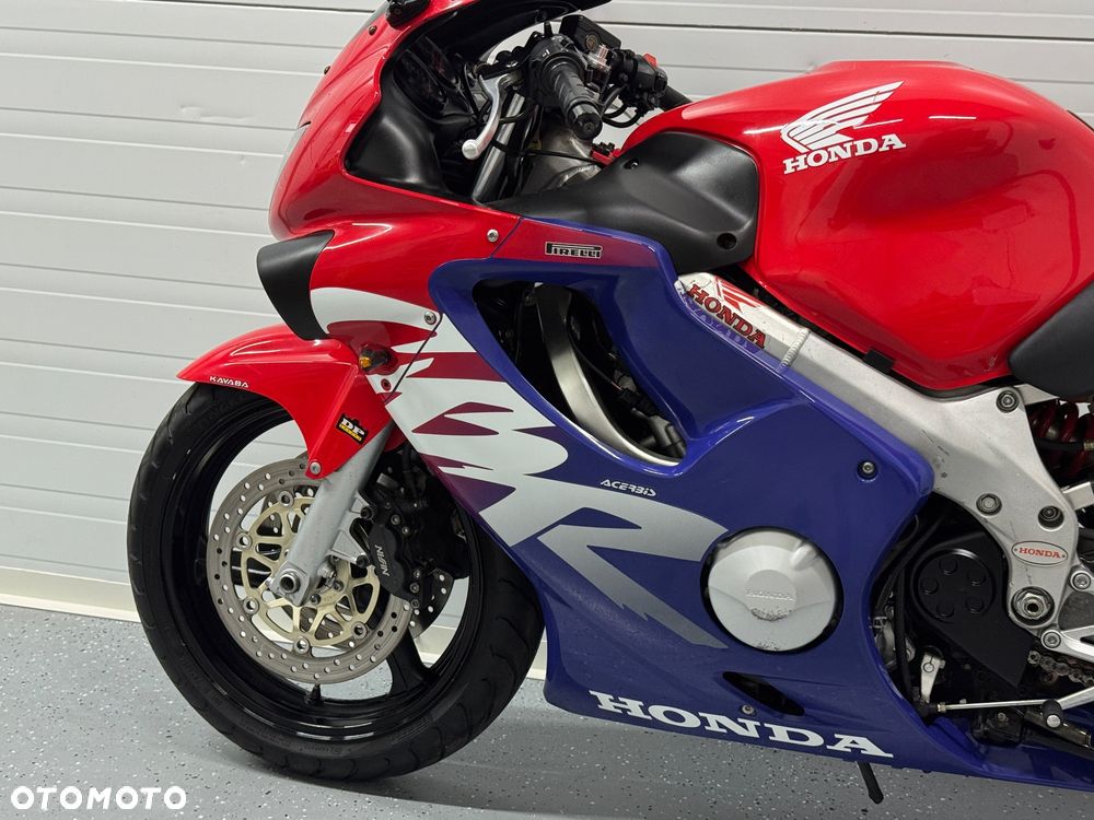 Honda CBR - 16