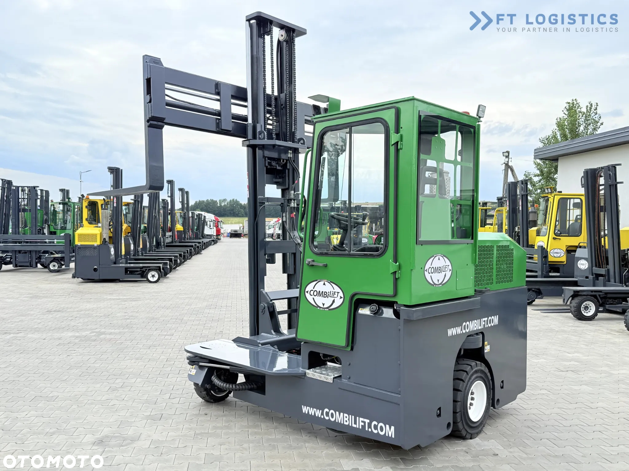 Combilift C3000 / DIESEL / DUPLEX - 4000MM / SZEROKI POZYCJONER WIDEŁ 2700MM / PEŁNA OGRZEWANA KABINA / JEDYNIE 6905H/ STAN - JAK NOWY! - 32