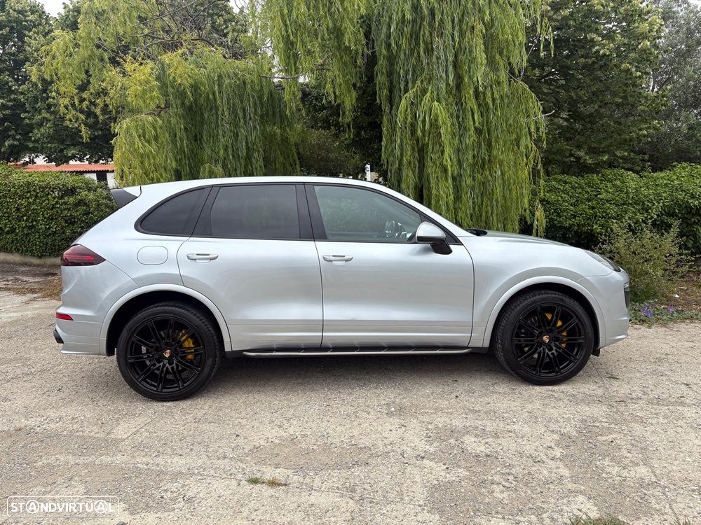 Porsche Cayenne Platinum Edition - 43