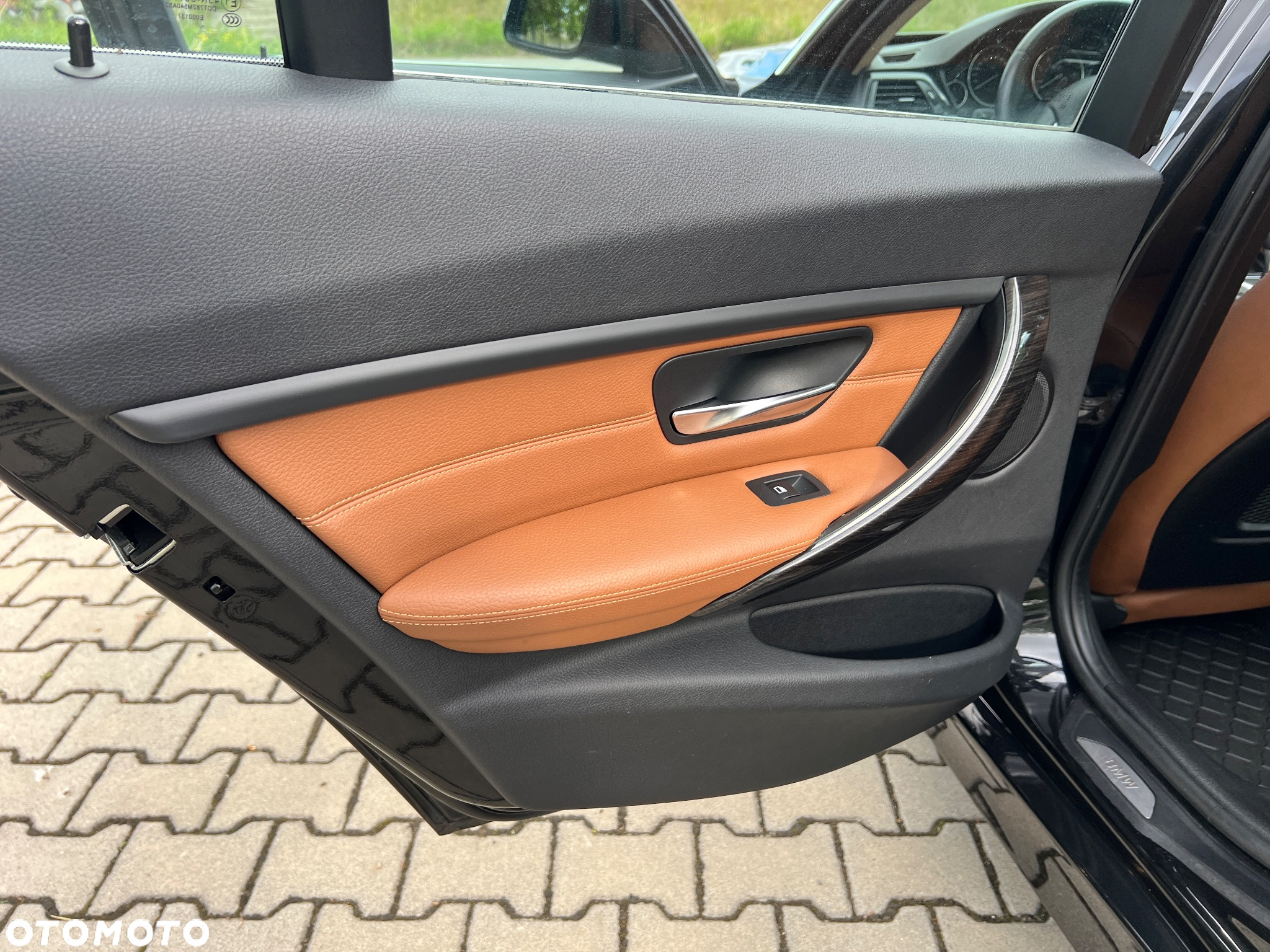 BMW Seria 3 318d Touring Luxury Line - 19