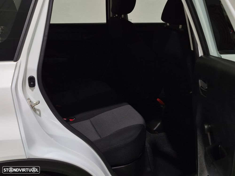 Suzuki Vitara 1.6 VVT GLX - 16