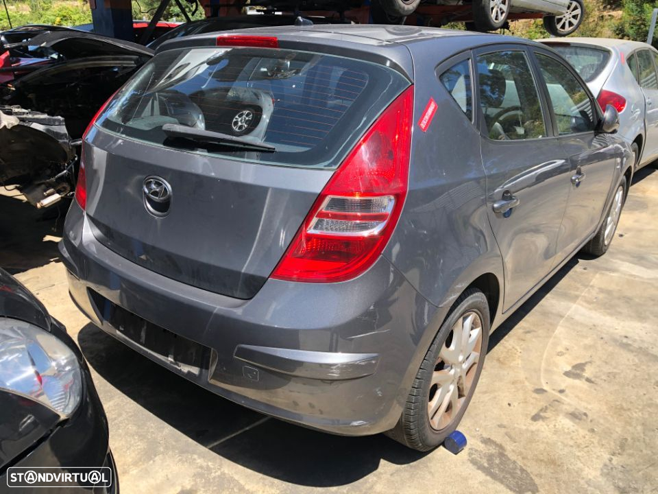 HYUNDAI I 30 1.6 CRDI DE 2008 PARA PEÇAS - 3