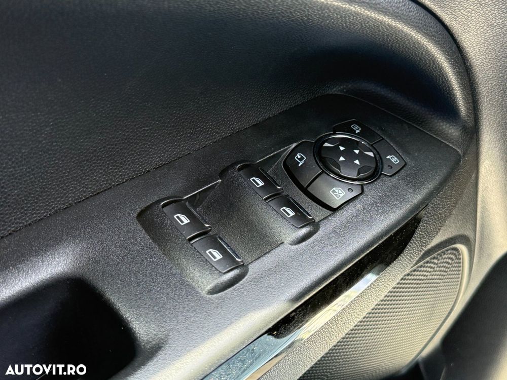 Ford EcoSport 1.0 EcoBoost Titanium - 13