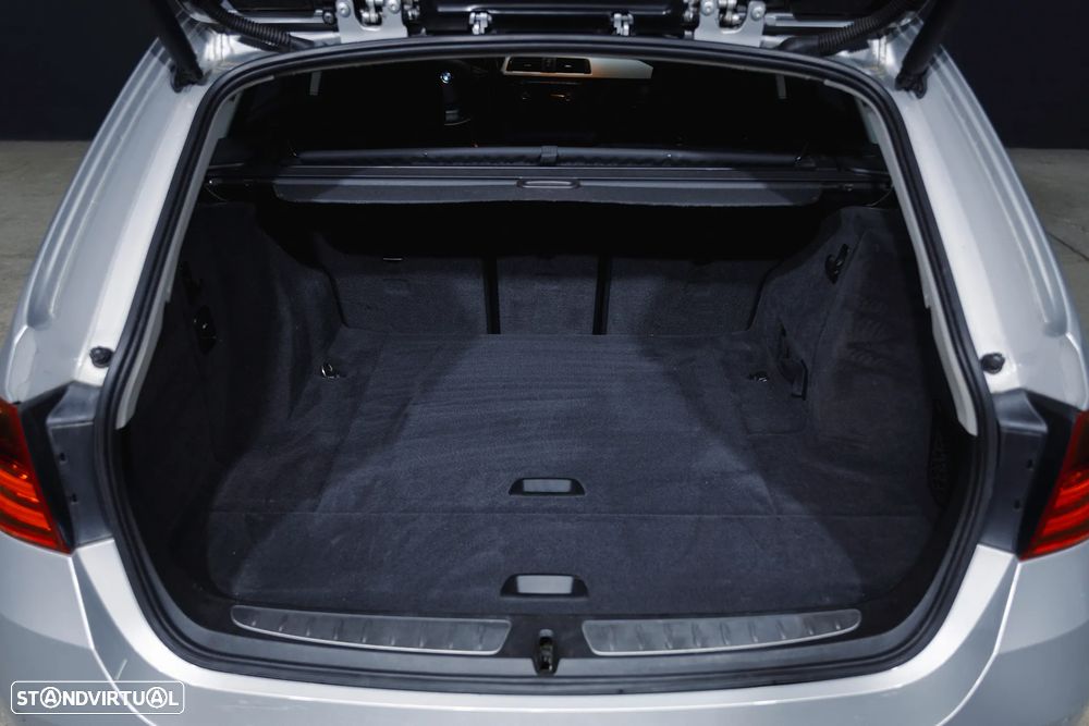 BMW 320 d Auto Exclusive - 27